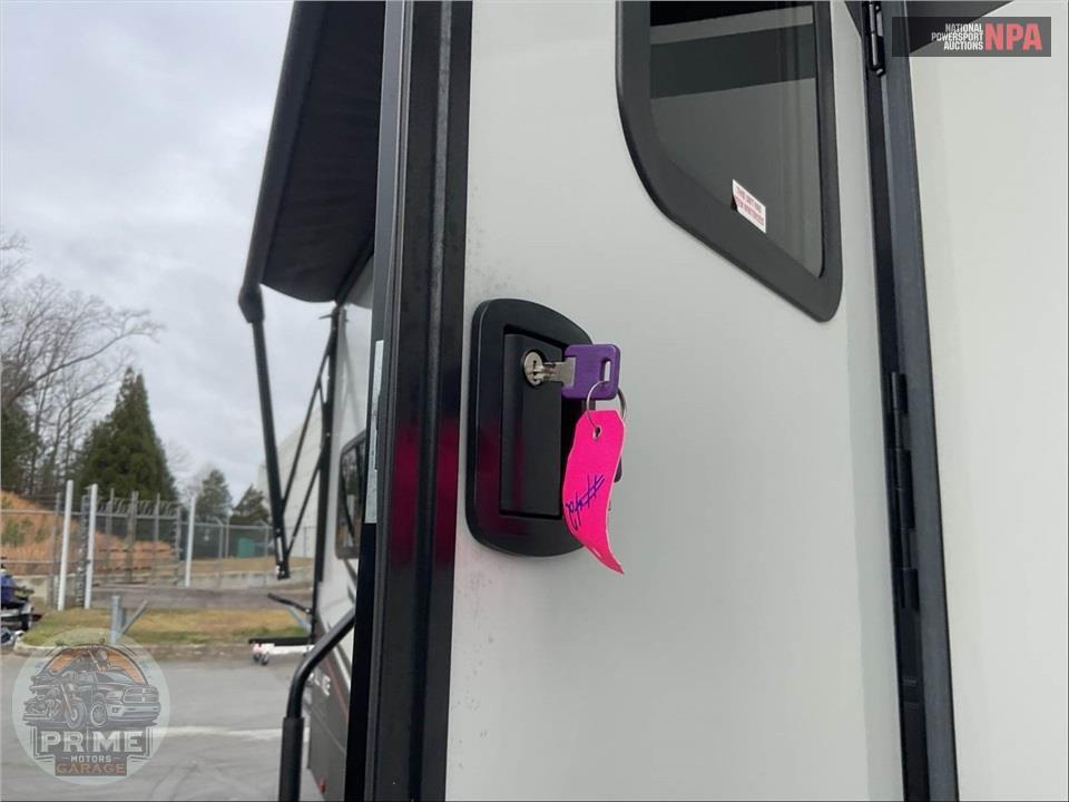 2023 Alliance Rv M-21T15 - VALOR FIFTH WHEEL SERIES — фото 27