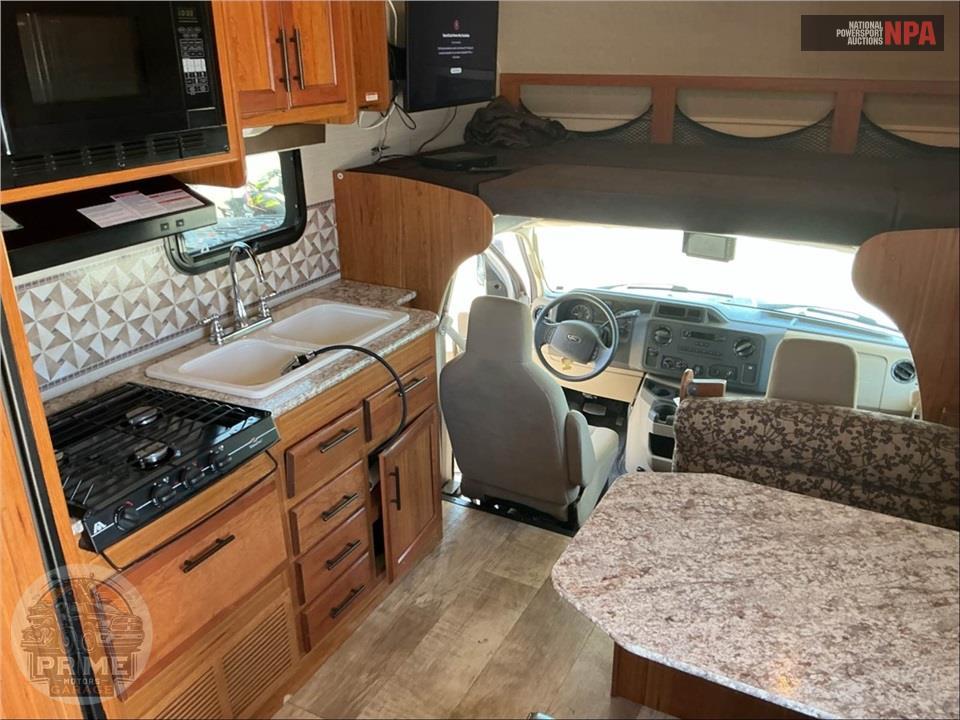 2017 Jayco M-23 XM FORD E450 - REDHAWK SERIES — фото 8