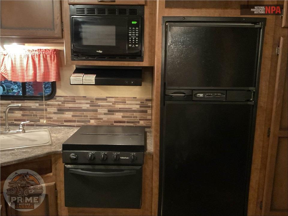 2015 Crossroads Rv M-250 RB - ZINGER SERIES — фото 19