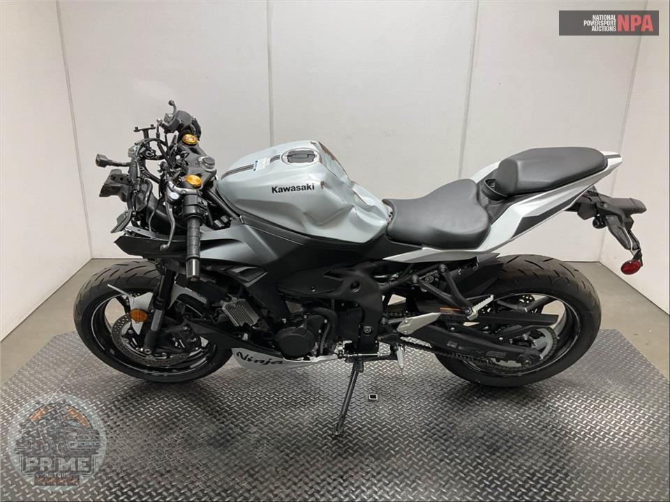 2025 Kawasaki ZX400PSFNL NINJA ZX-4R (ABS) — фото 3