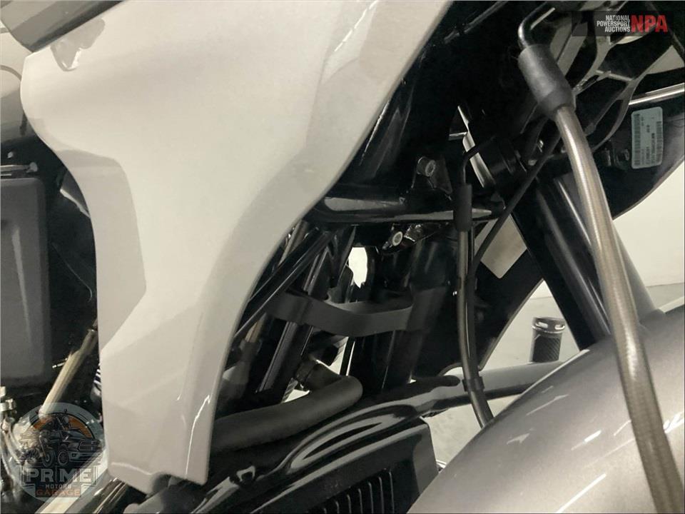2023 Harley-Davidson FLTRXSE CVO ROAD GLIDE — фото 12