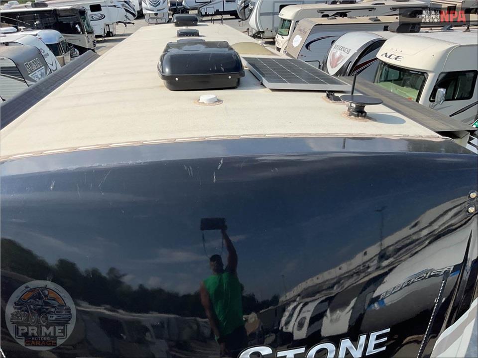 2021 Riverstone M-3670RL - RESERVE FIFTH WHEEL SERIES — фото 32