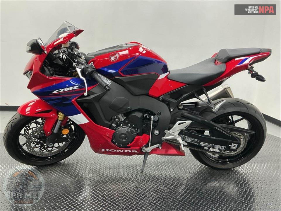 2023 Honda CBR1000RA (ABS) — фото 3