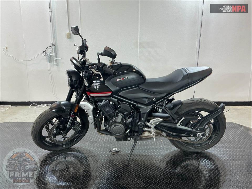 2023 Triumph TRIDENT (BLACK) — фото 3