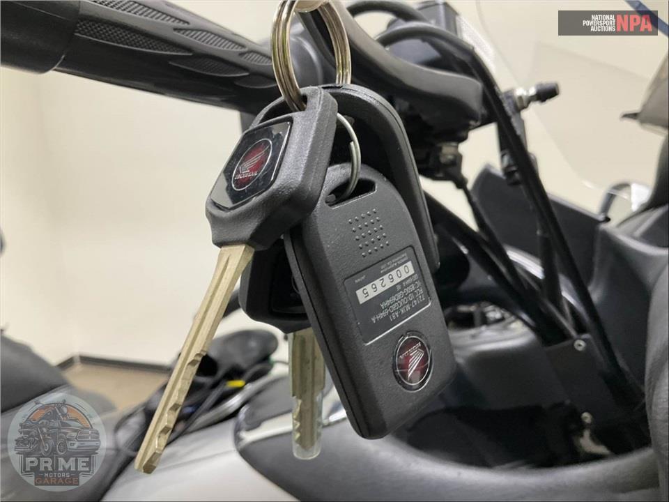 2015 Honda GL18HPNAMF GOLDWING (ABS) (**) — фото 12