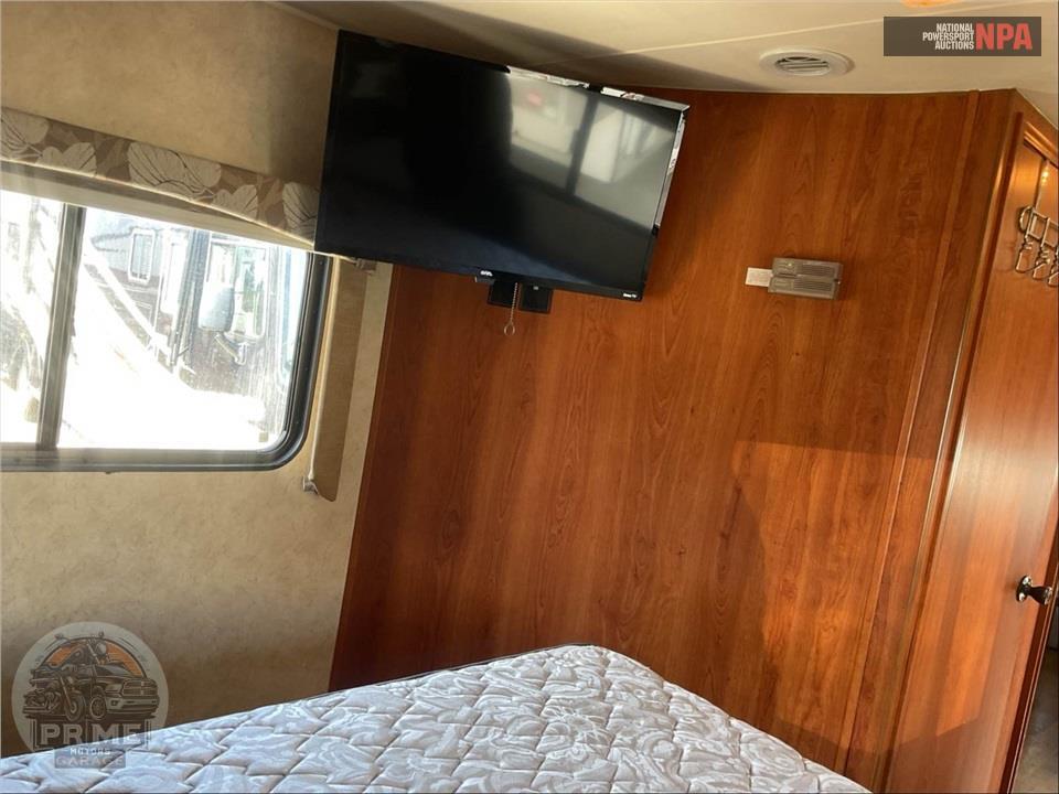 2011 Coachmen By Forest River M-31 FK FORD E45 - FREELANDER SERIES — фото 33