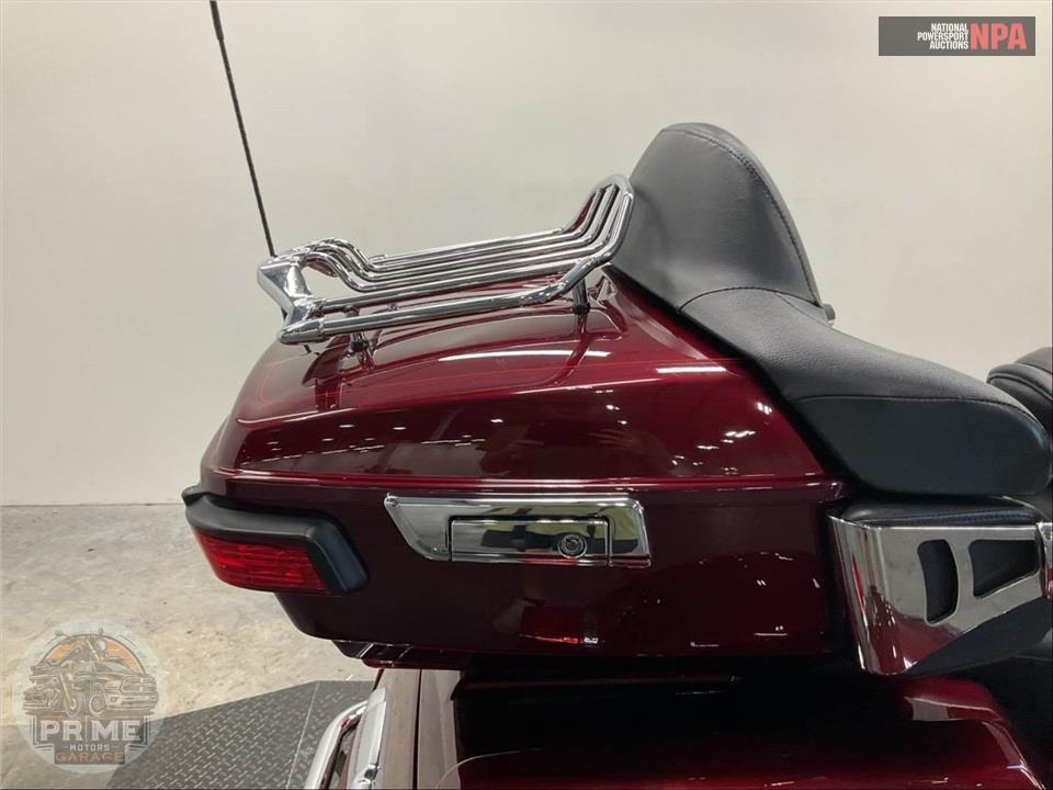 2015 Harley-Davidson FLHTCUTG TRIGLIDE ULTRA CLASSIC — фото 11
