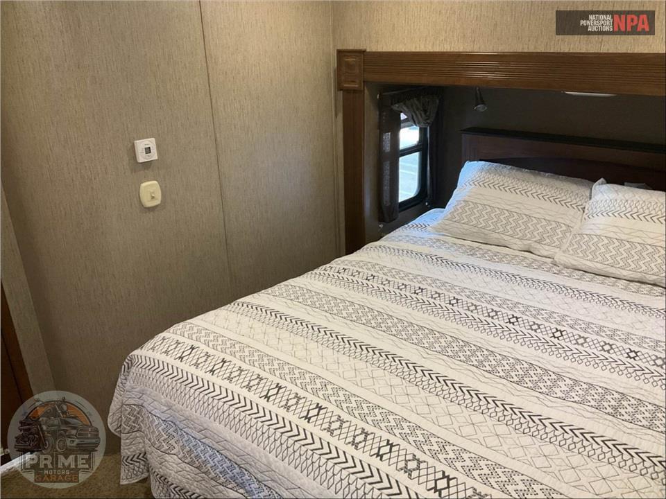 2015 Palomino By Forest River M-33RETS - SABRE FIFTH WHEEL SERIES — фото 12