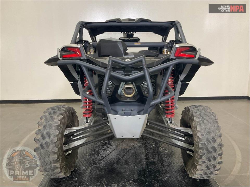 2024 Can-Am MAVERICK X3 RS TURBO (RED AND SILVER) — фото 4