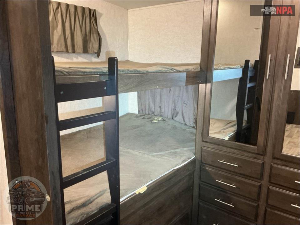 2018 Starcraft M-296BHS - TELLURIDE FIFTH WHEEL SERIES — фото 12