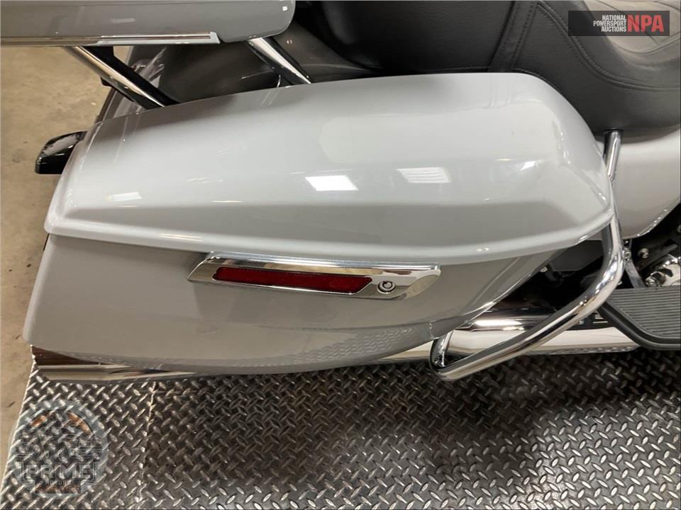 2025 Harley-Davidson FLHXU STEET GLIDE ULTRA — фото 24