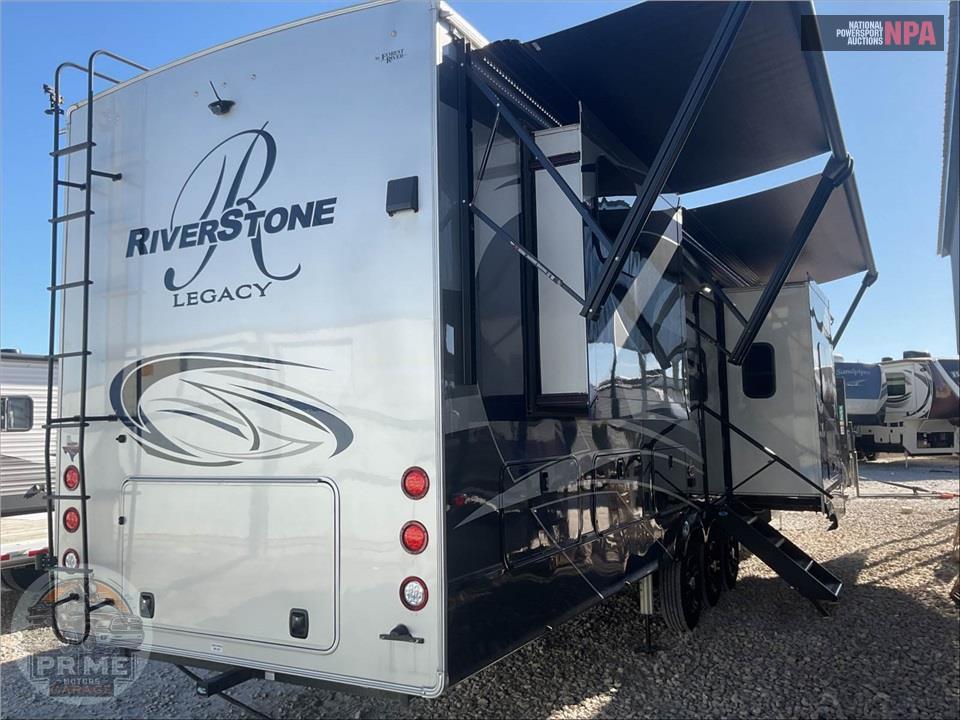 2024 Riverstone M-425FO - FIFTH WHEEL SERIES — фото 4