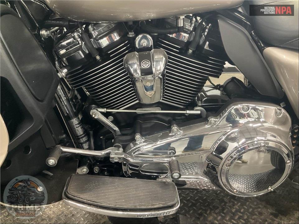 2018 Harley-Davidson FLHTCUTG TRI GLIDE ULTRA — фото 7