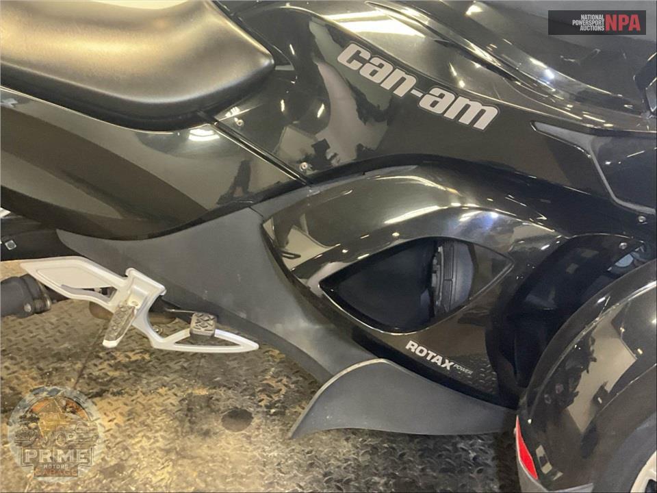 2015 Can-Am SPYDER RS SE5 — фото 6