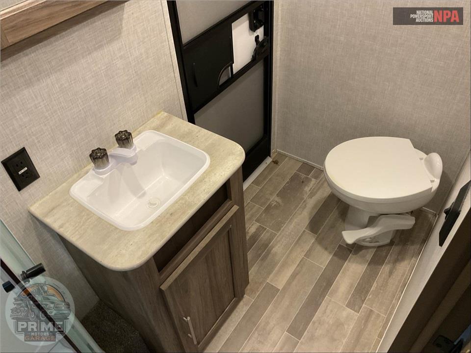 2021 Crossroads Rv M-328 SB ZINGER SERIES — фото 14