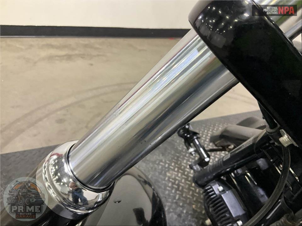 2017 Harley-Davidson FXDB STREET BOB — фото 24