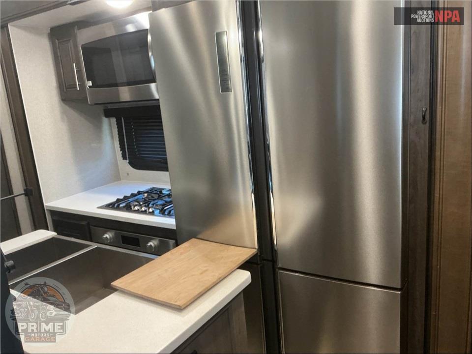 2020 Cardinal By Forest River M-370FLX - LUXURY FIFTH WHEEL SERIES — фото 18
