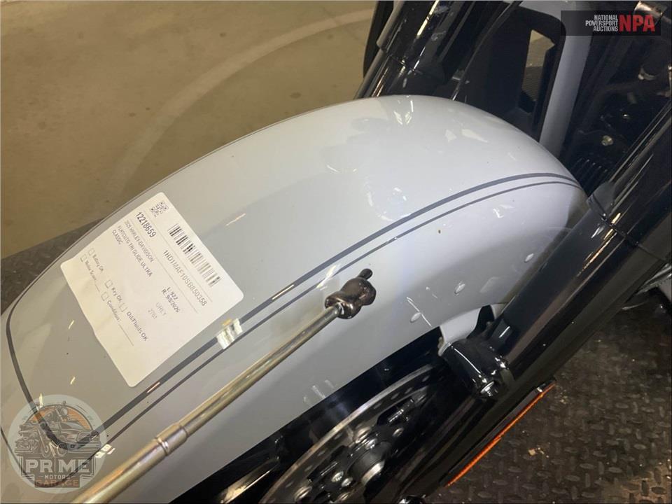 2025 Harley-Davidson FLHTCUTG TRI GLIDE ULTRA CLASSIC — фото 15