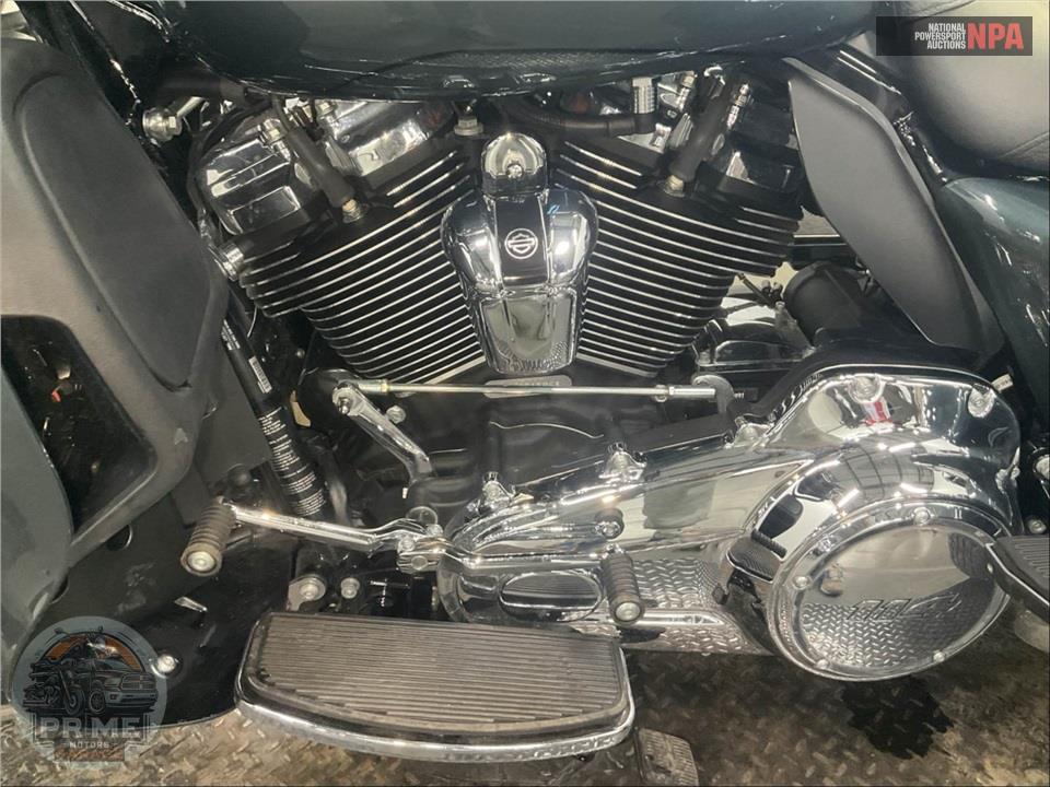 2020 Harley-Davidson FLHTCUTG TRI GLIDE ULTRA — фото 7