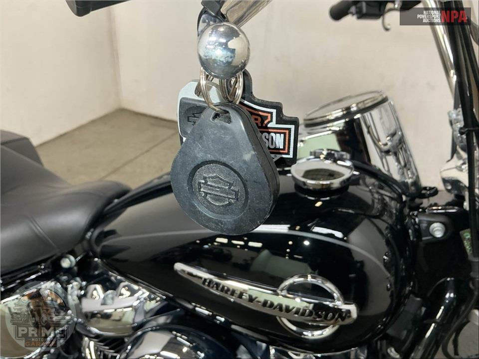2020 Harley-Davidson FLHC HERITAGE CLASSIC — фото 14