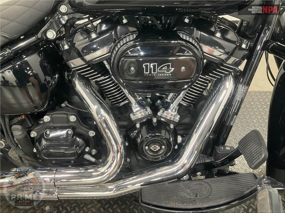 2019 Harley-Davidson FLHCS HERITAGE CLASSIC 114 — фото 6