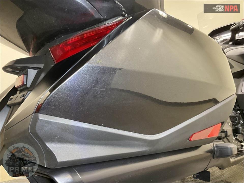 2022 Honda GL1800D GOLDWING TOUR DCT — фото 17