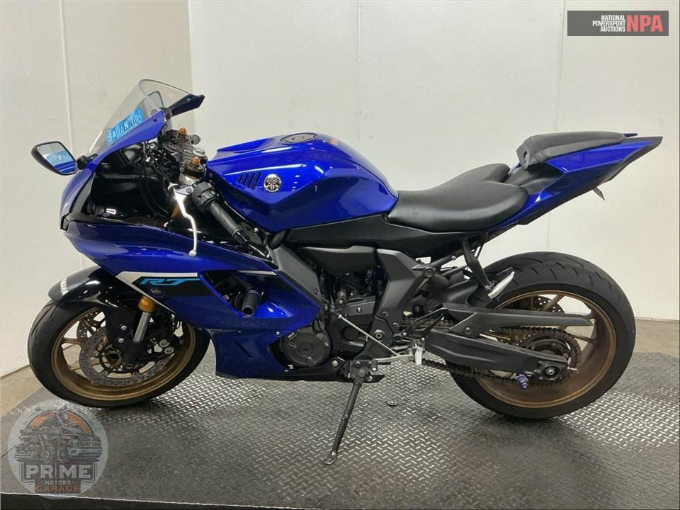 2025 Yamaha YZF-R7 — фото 3