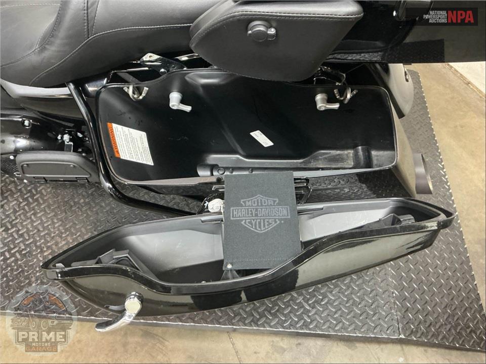 2022 Harley-Davidson FLTRK ROAD GLIDE LIMITED — фото 24