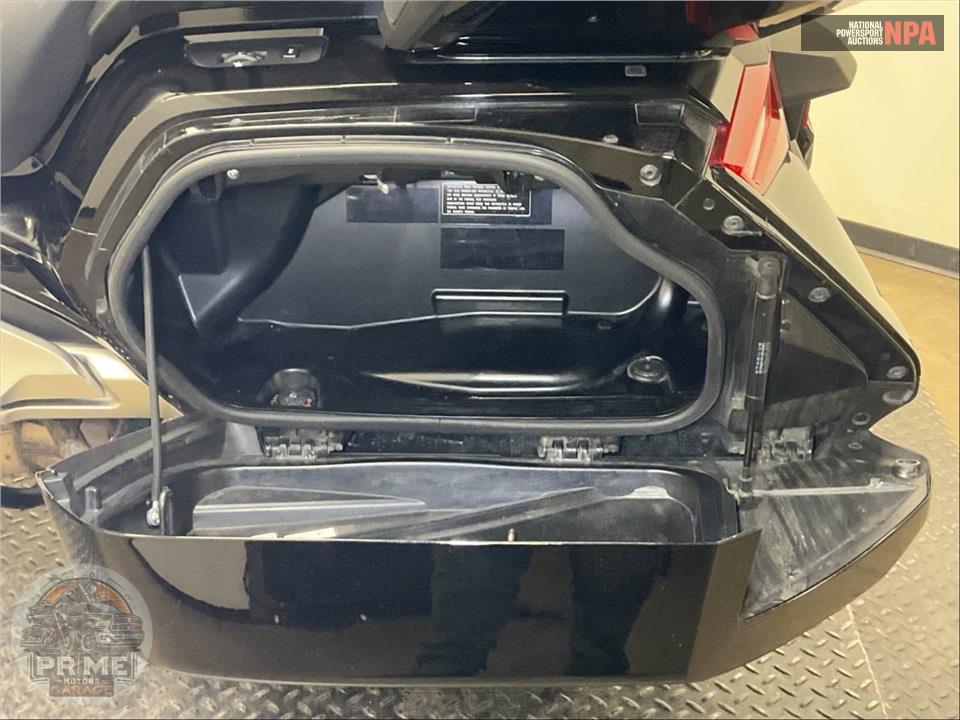 2019 Honda GL1800D GOLDWING TOUR DCT (BLACK) — фото 27