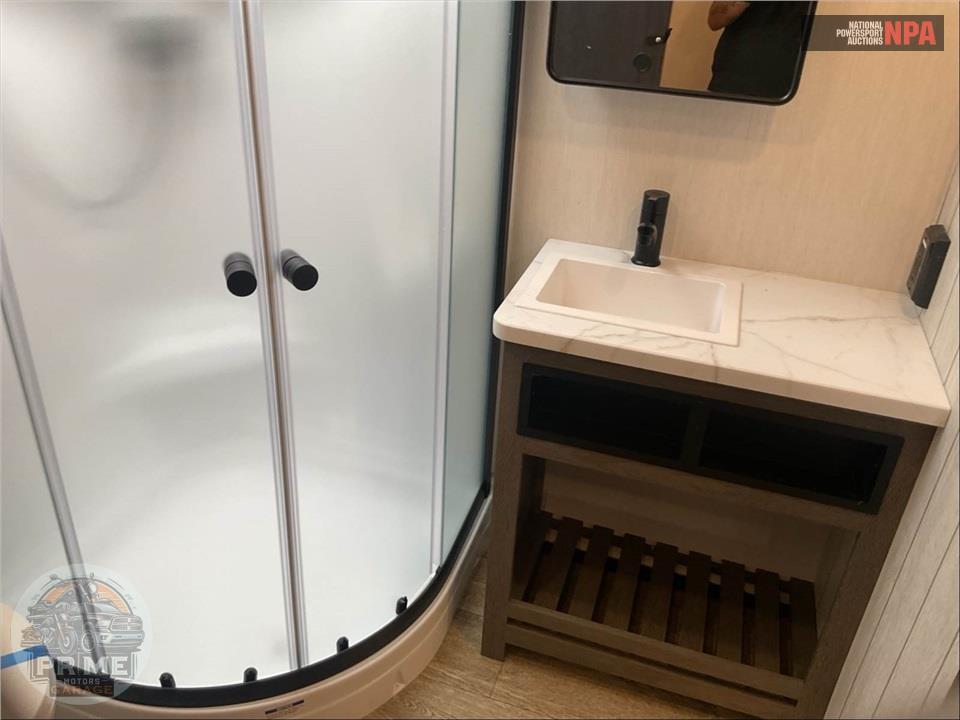2025 Cherokee By Forest River M -3850SUITE - ARCTIC WOLF FIFTH WHEEL SERIES — фото 12