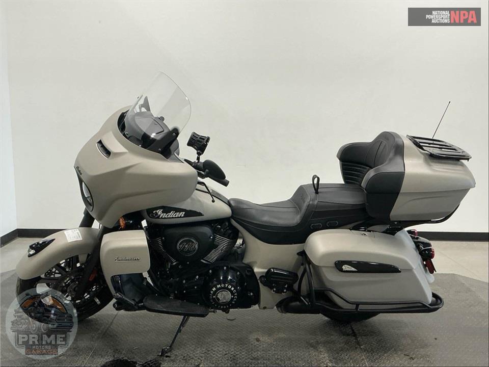 2023 Indian Motorcycle ROADMASTER DARK HORSE (COLOR) — фото 3