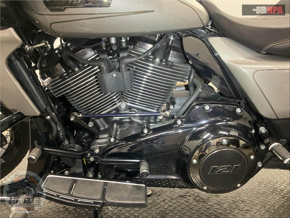 2023 Harley-Davidson FLTRXSE CVO ROAD GLIDE — фото 7