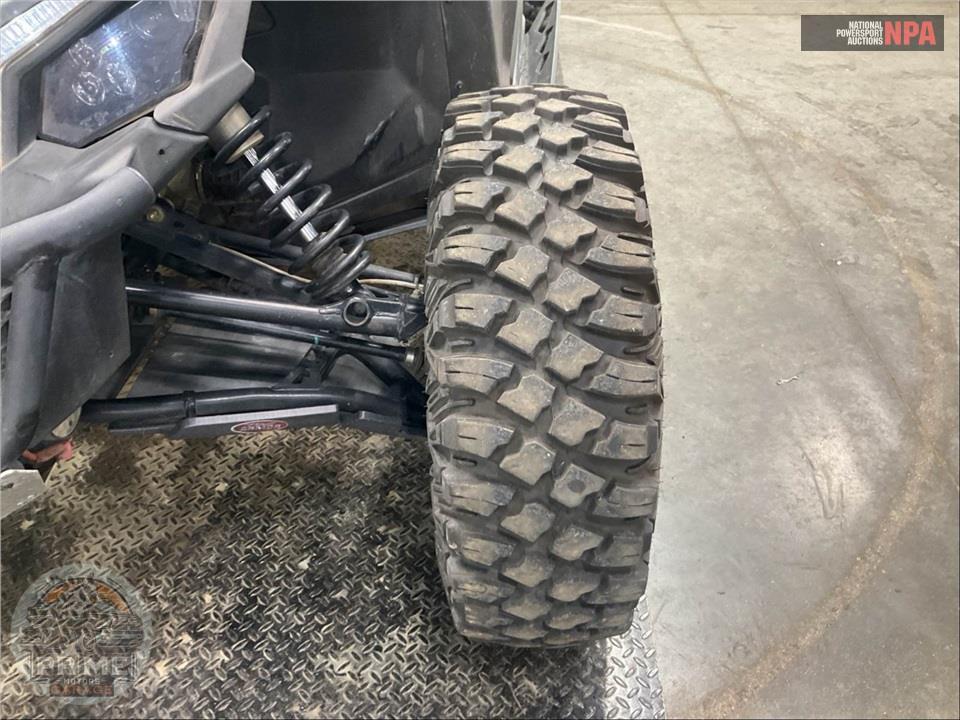 2017 Can-Am MAVERICK X3 X DS 1000R TURBO R — фото 19