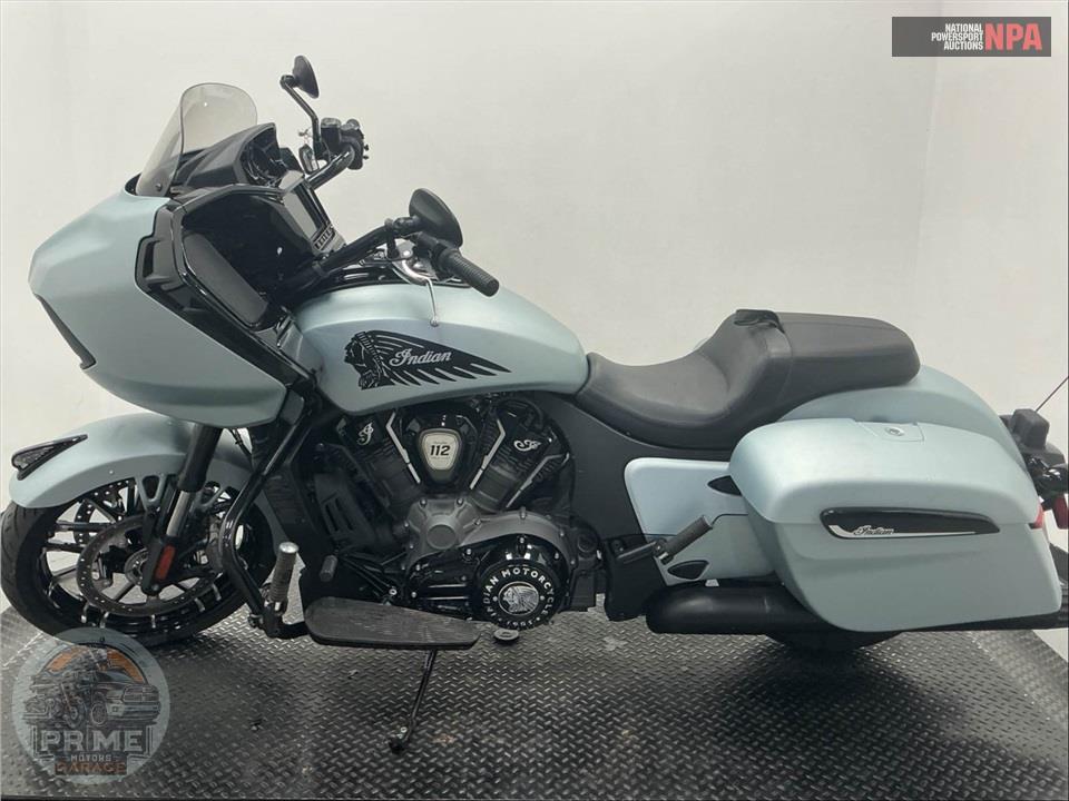2025 Indian Motorcycle CHALLENGER DARK HORSE 112 RIDER ASSIST (COLOR) — фото 3
