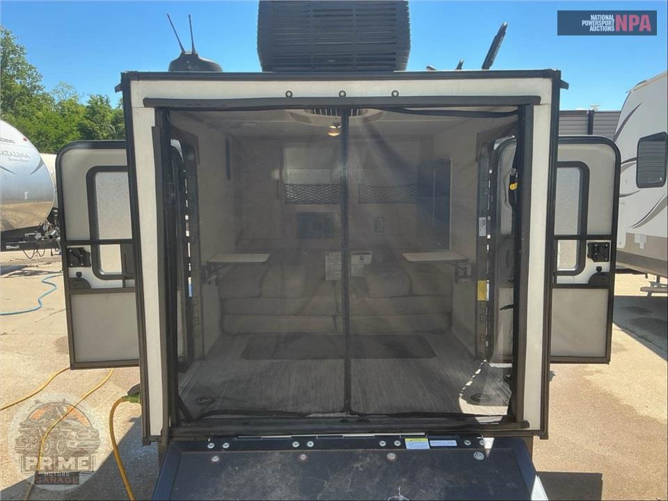 2022 No Boundaries M-10.6 - 10 TOY HAULER SERIES — фото 9