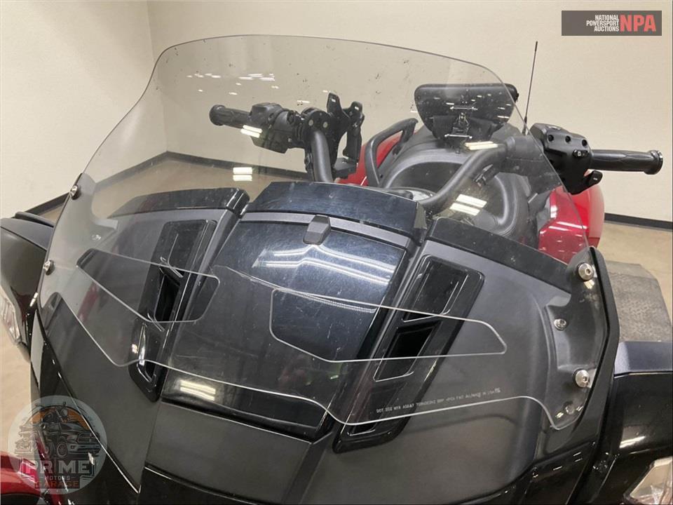 2018 Can-Am SPYDER F3-T SE6 — фото 13