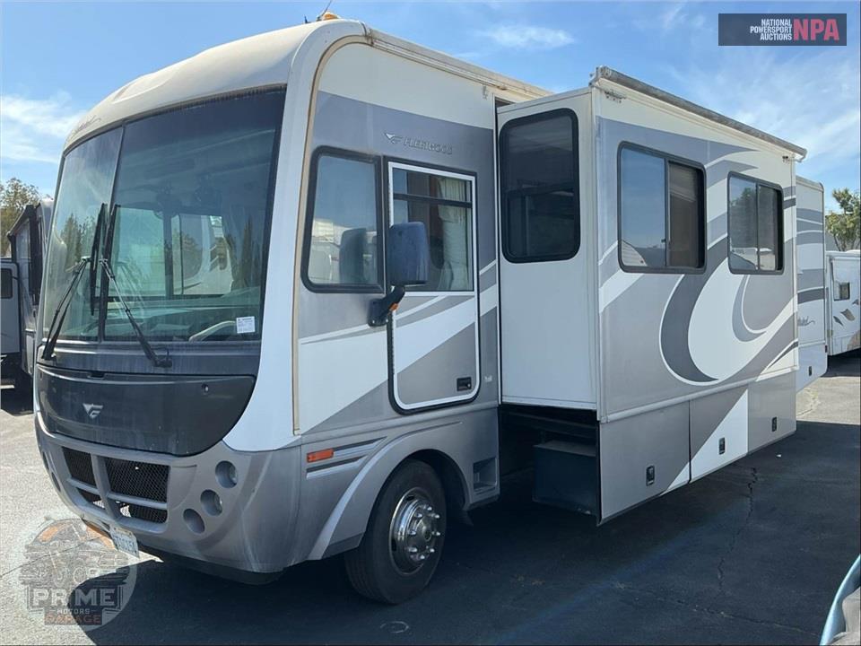 2006 Four Winds M-34N WORKHORSE 20.7 (**) - HURRICANE SERIES — фото 2