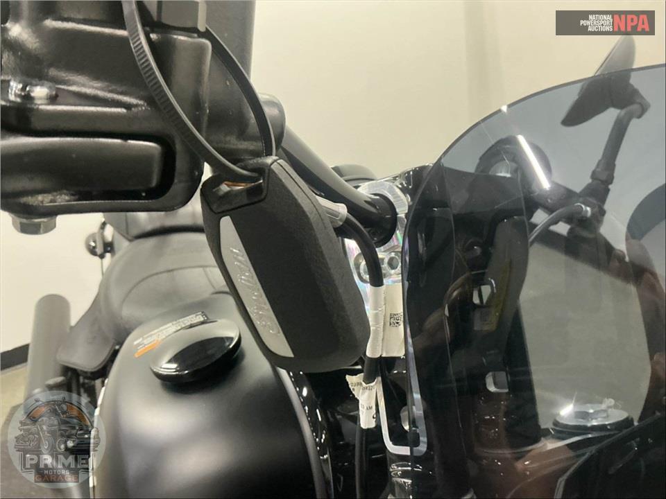 2025 Indian Motorcycle SPORT CHIEF (BLACK) — фото 12