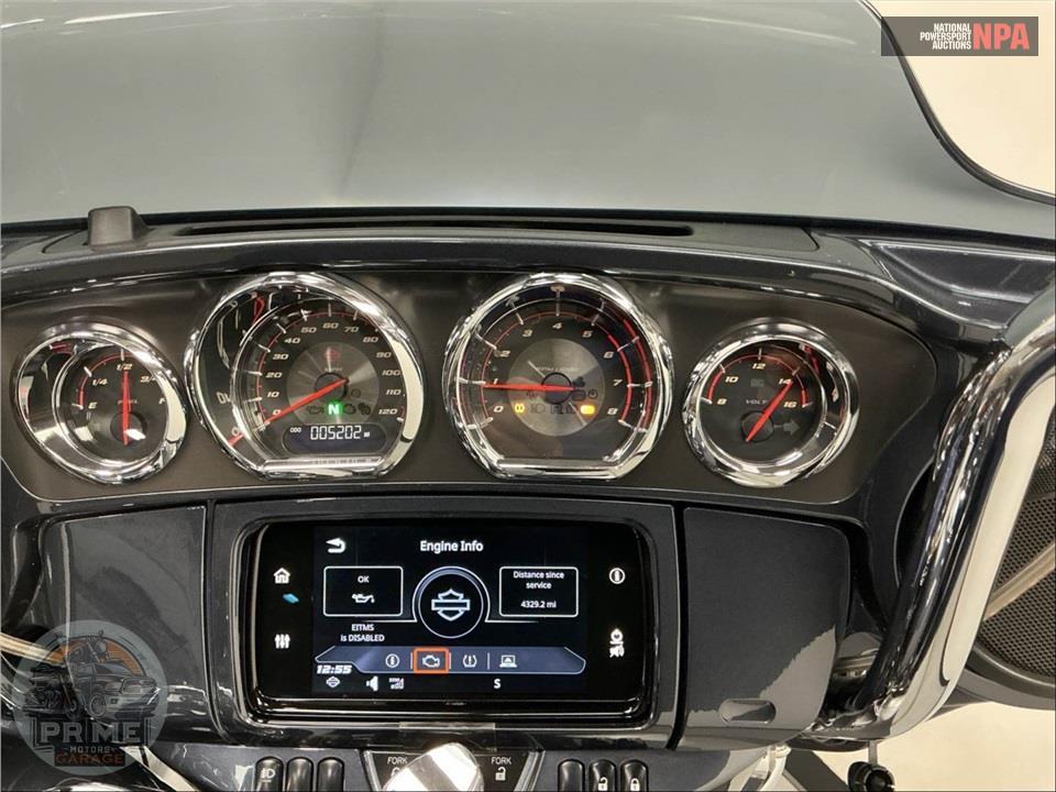 2019 Harley-Davidson FLHXSE CVO STREET GLIDE — фото 5