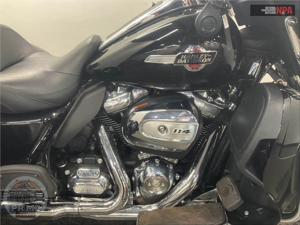 2023 Harley-Davidson FLHTCUTG TRI GLIDE ULTRA CLASSIC — фото 6