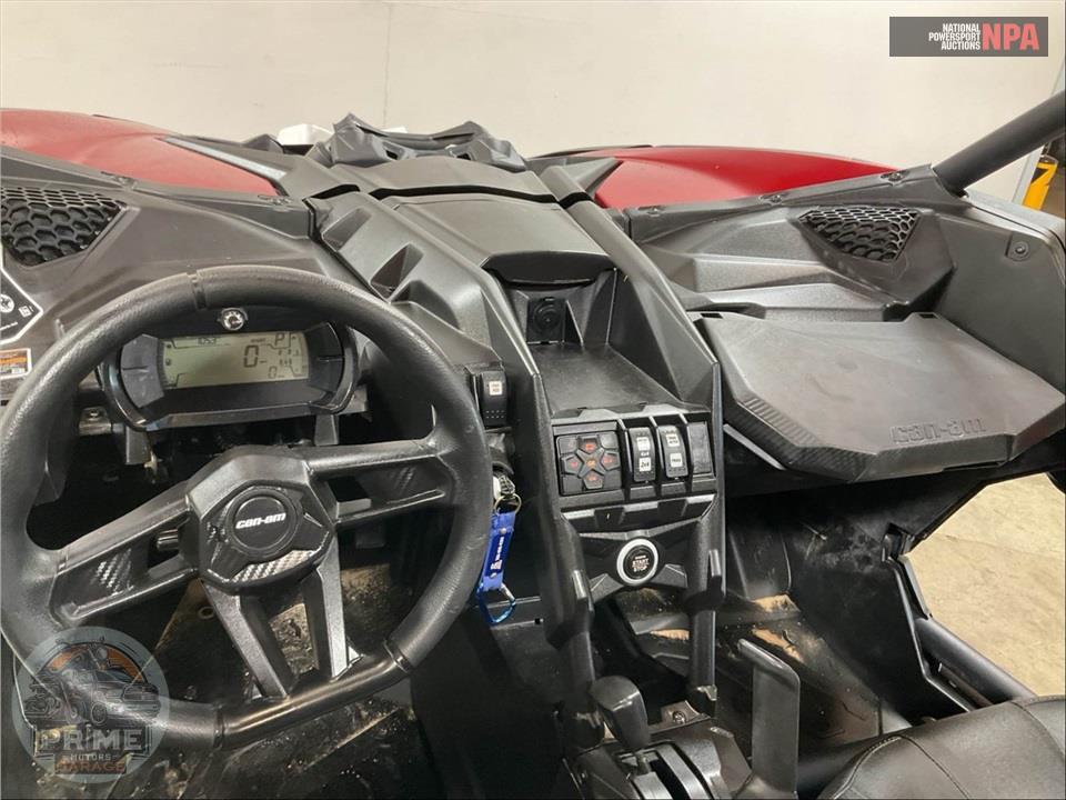 2025 Can-Am MAVERICK X3 MAX DS TURBO (RED & SILVER) — фото 8