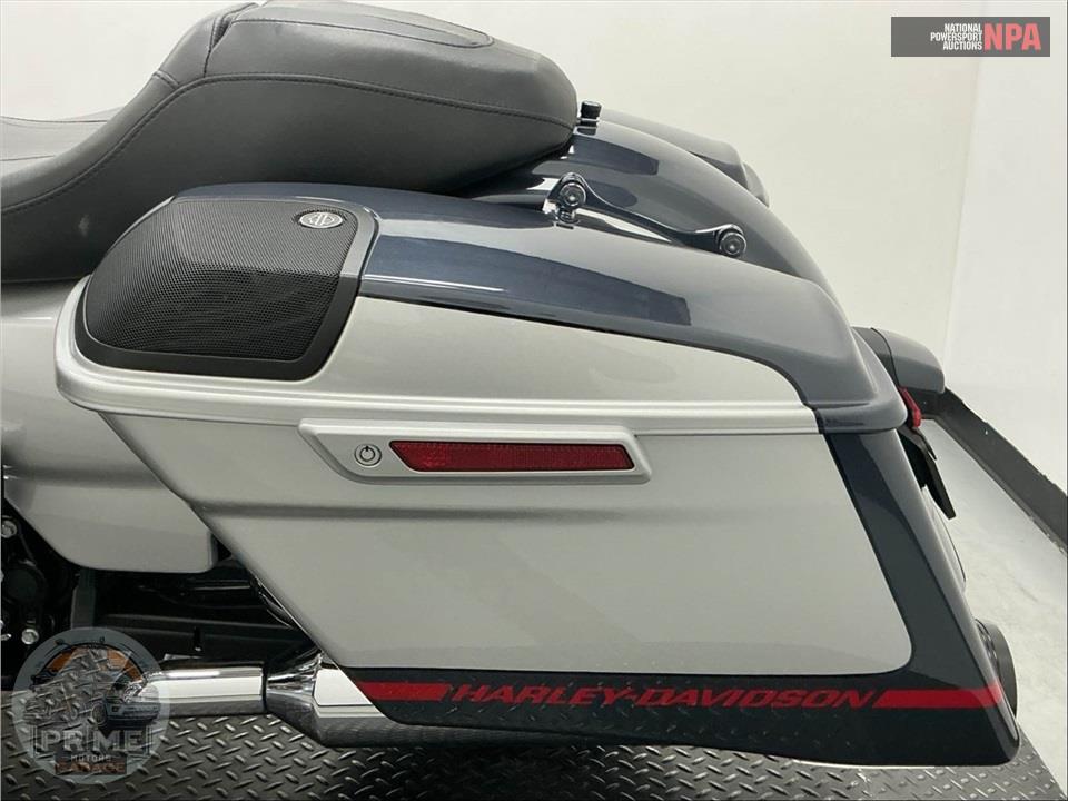 2019 Harley-Davidson FLHXSE CVO STREET GLIDE — фото 21