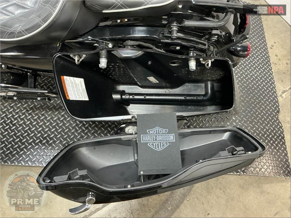 2019 Harley-Davidson FLHXS STREET GLIDE SPECIAL — фото 19