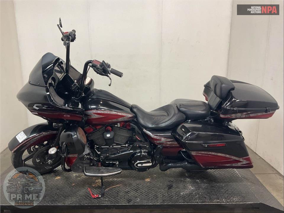 2018 Harley-Davidson FLTRXS ROAD GLIDE SPECIAL — фото 3