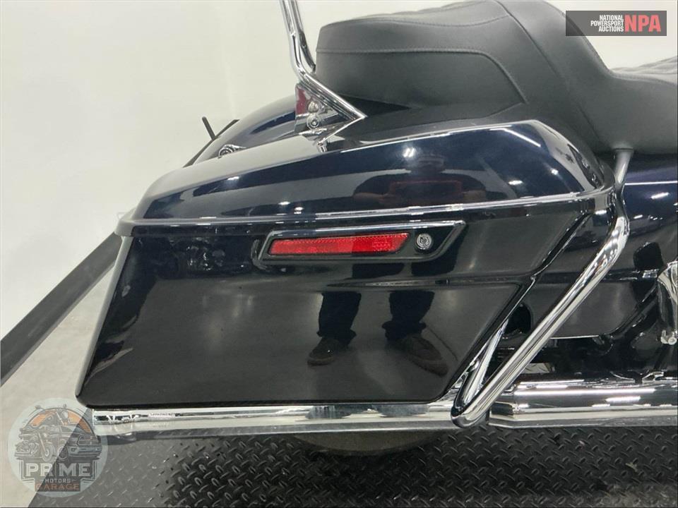 2019 Harley-Davidson FLHX STREET GLIDE — фото 19