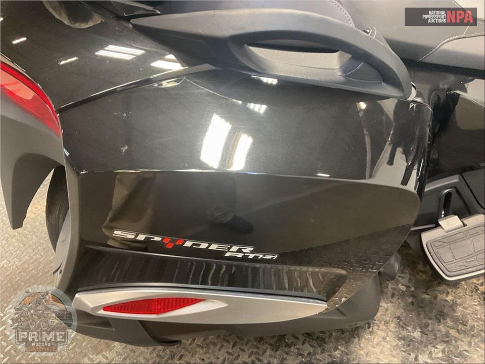 2015 Can-Am Spyder RT-S SE6 — фото 19