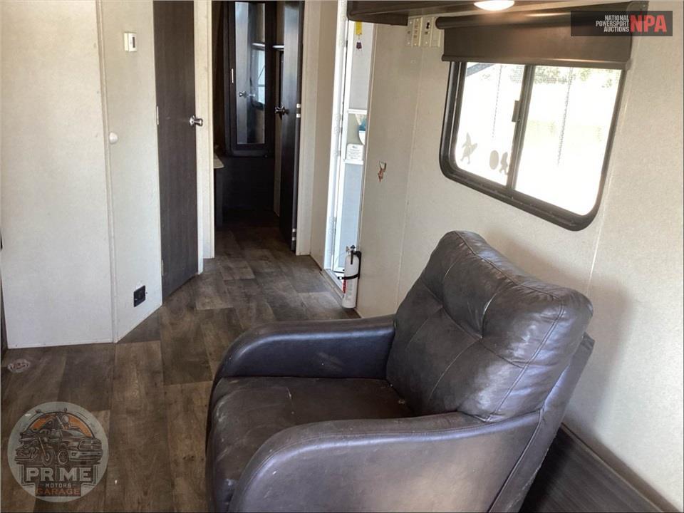 2019 Salem By Forest River M-211SSXL - CRUISE LITE TOY HAULER SERIES — фото 9
