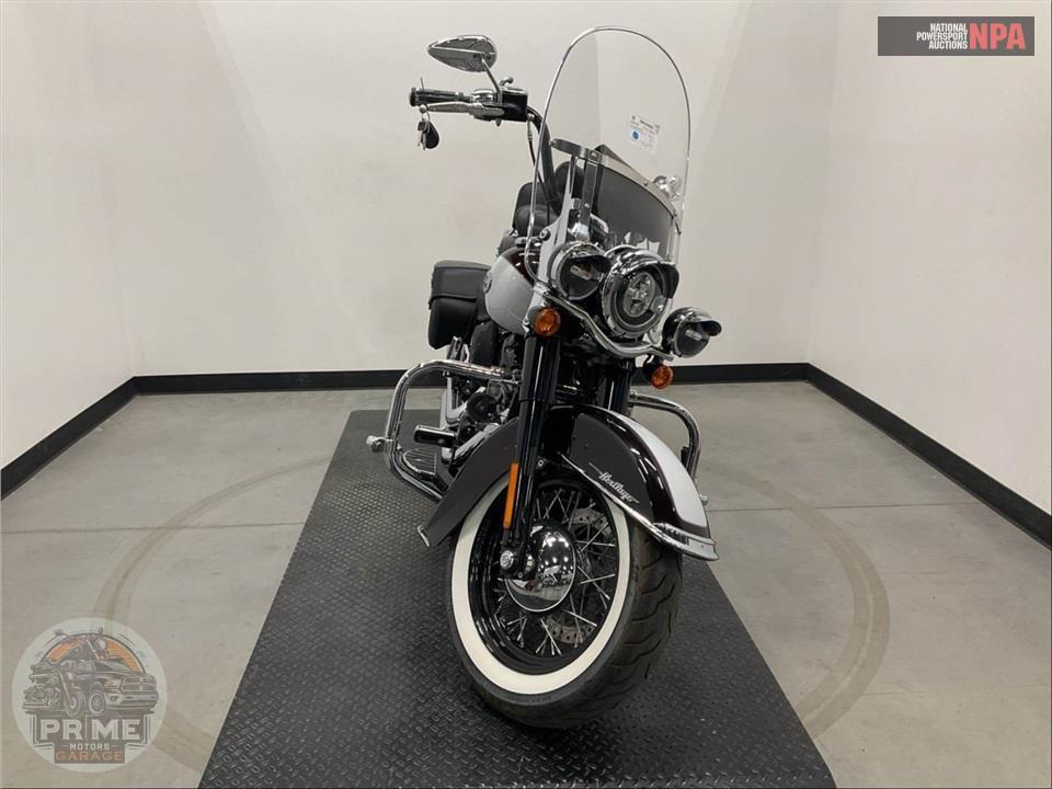2021 Harley-Davidson FLHCS HERITAGE CLASSIC 114 — фото 2