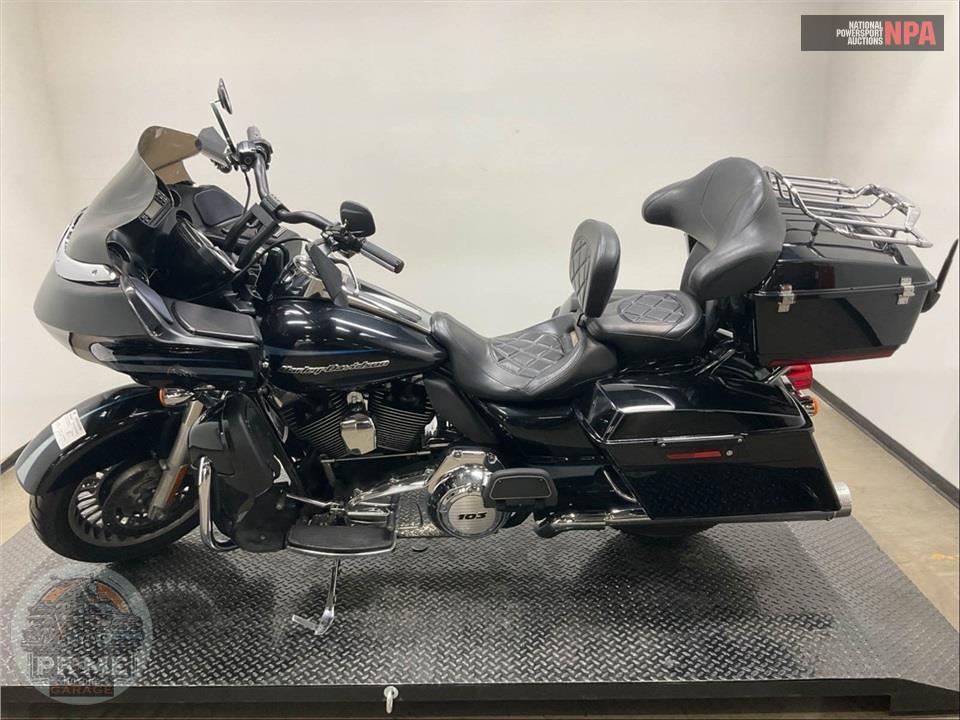 2013 Harley-Davidson FLTRU ROAD GLIDE ULTRA — фото 3