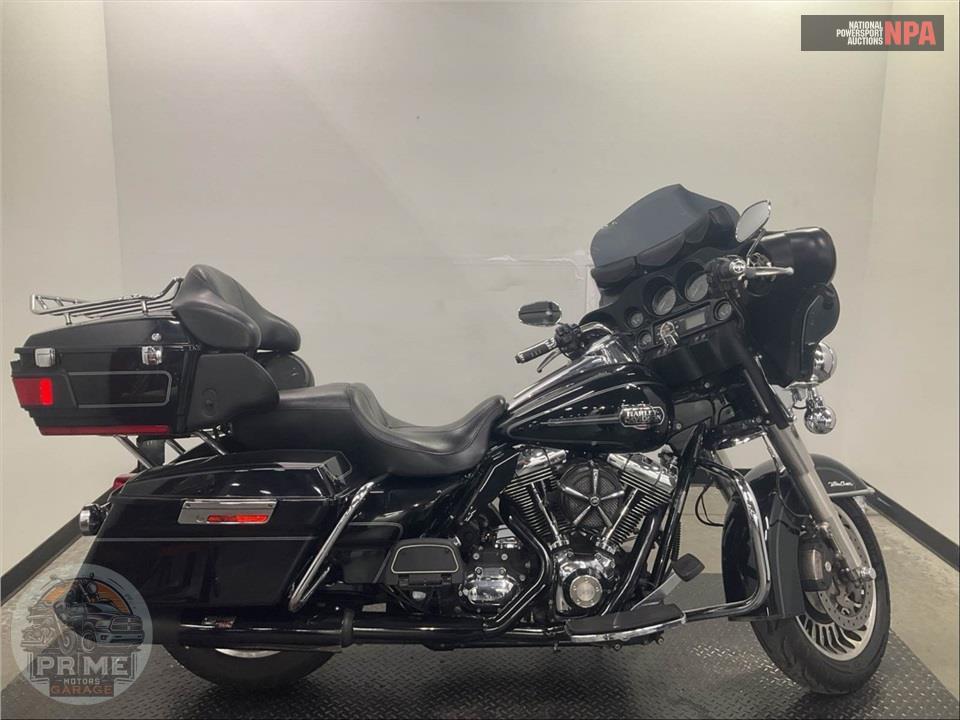 2010 Harley-Davidson FLHTCU ULTRA CLASSIC ELECTRA GLIDE — фото 1
